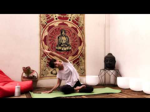 Hatha Yoga: mobilisation de la colonne vertébrale, tonification et étirement.
